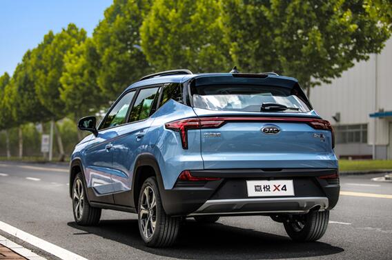 ​6.28-8.98万元，智炫精品SUV 嘉悦X4上市